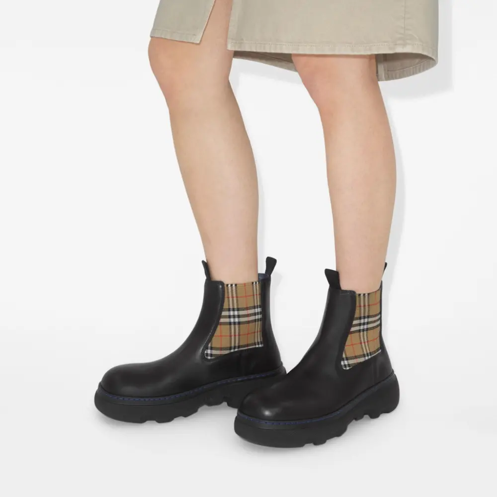 Alternative view of Giày Burberry Leather Creeper Low Chelsea Boots 'Black' 81051861