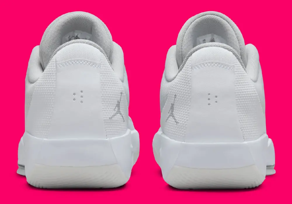 Alternative view of Giày Nike Air Jordan Luka .77 ‘White Grey Fog’ HF0806-10