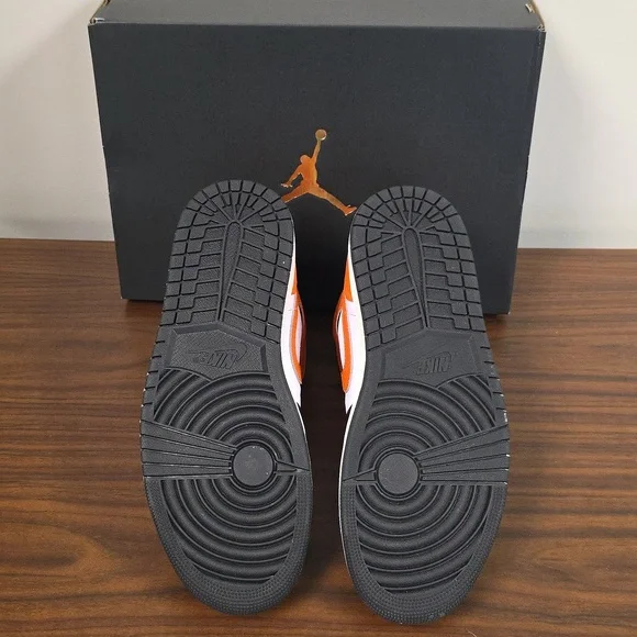 Giày Nike Air Jordan 1 Mid ‘Black Toe Starfish’ DQ8426-801 - Ảnh 5