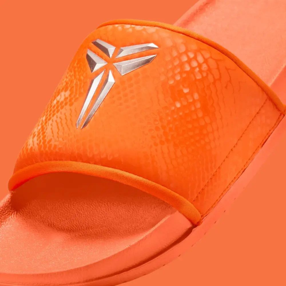 Alternative view of Dép Nike Kobe Bryant x Offcourt Slide ‘Safety Orange’ IF2870-800