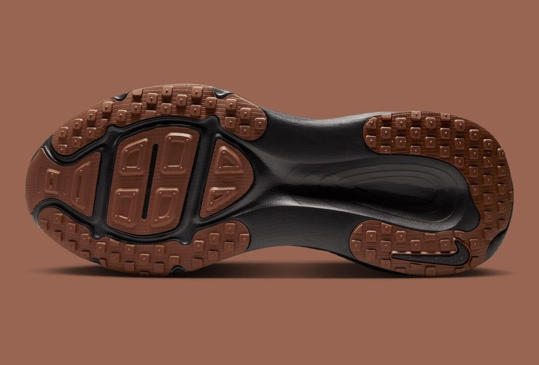 Alternative view of Giày Nike Vomero 18 'Black' IH4454-001