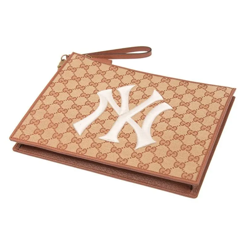 Alternative view of Túi Gucci x NYC Canvas With Leather Clutch 'Brown' 547796-9Y9ET-9573