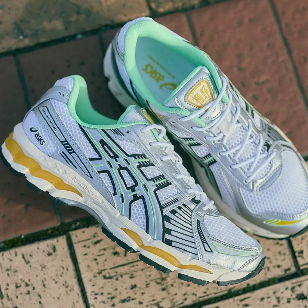 Alternative view of Giày ASICS Gel-Kayano 12.1 'Silver Green Orange' 1203A827-100