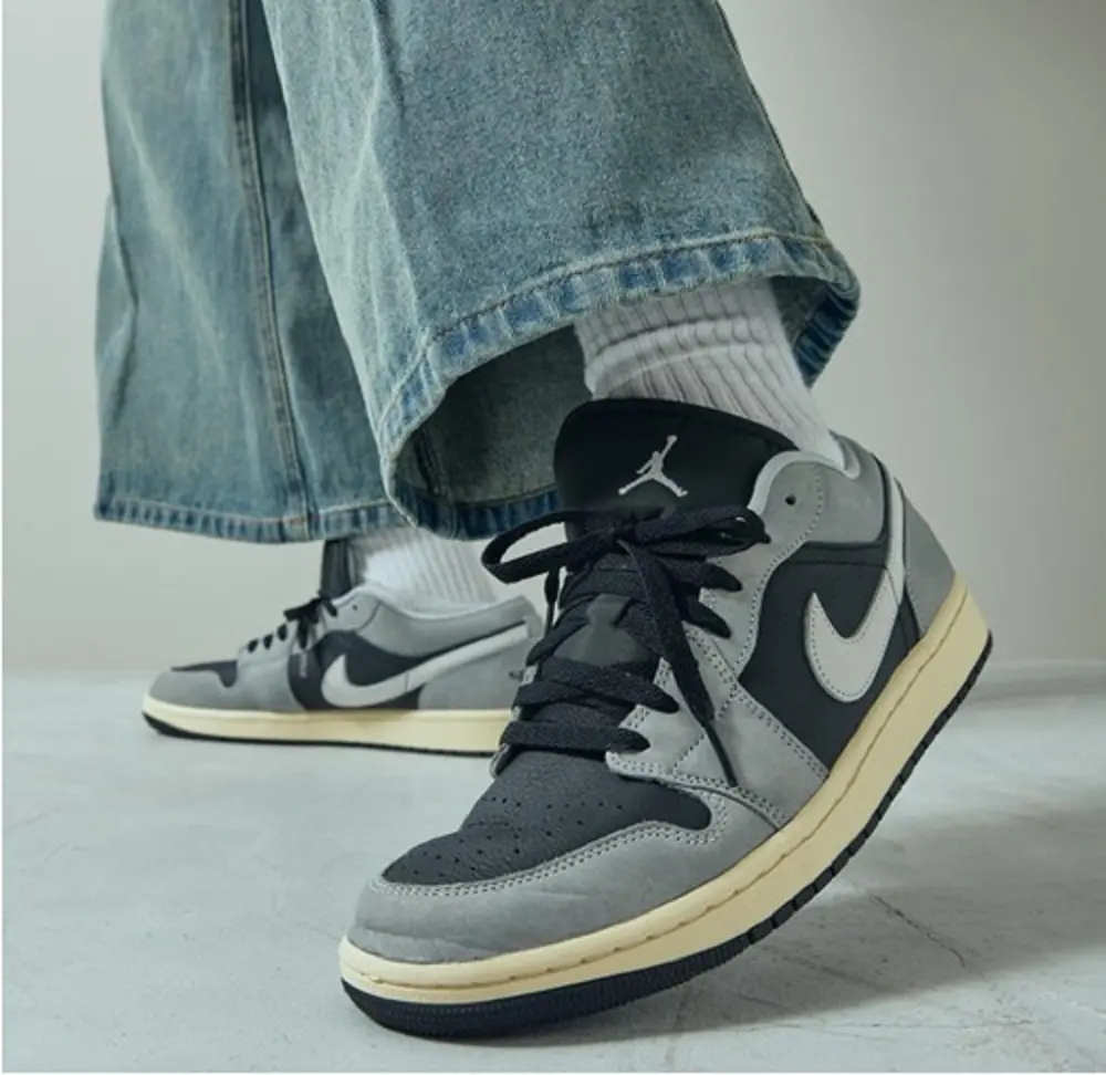 Giày Nike Jordan 1 Low 'Light Smoke Grey ' HQ2010-012 - Ảnh 3