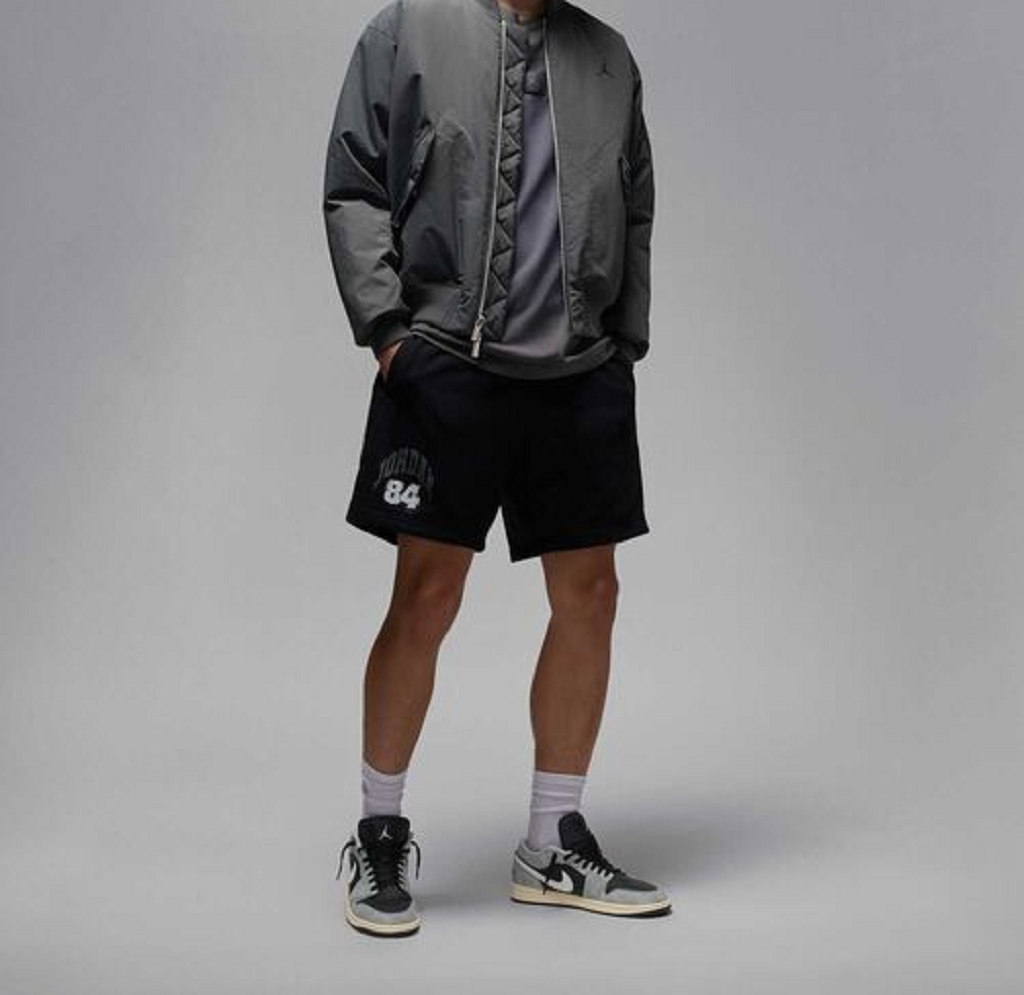 Alternative view of Giày Nike Jordan 1 Low 'Light Smoke Grey ' HQ2010-012