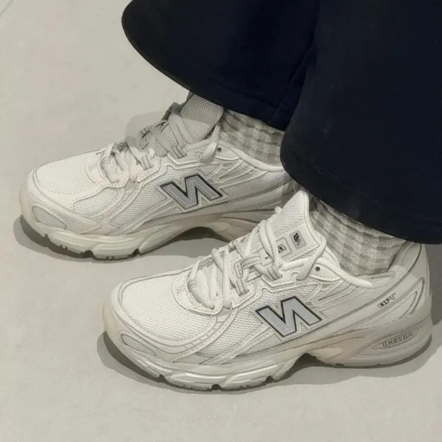 Giày New Balance 740 ‘Cream’ GR740LN1 - Ảnh 3