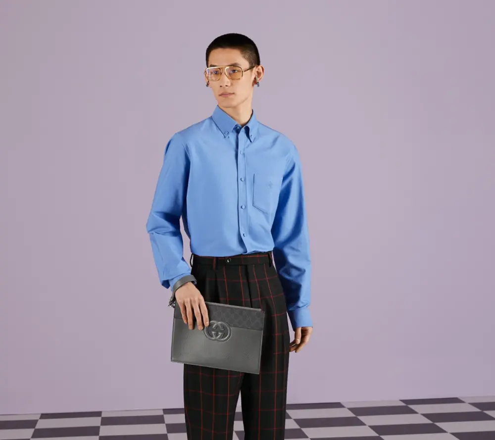 Túi Nam Gucci Pouch With Cut-out Interlocking G 'Black' 723320-K9GSN-1151 - Ảnh 5