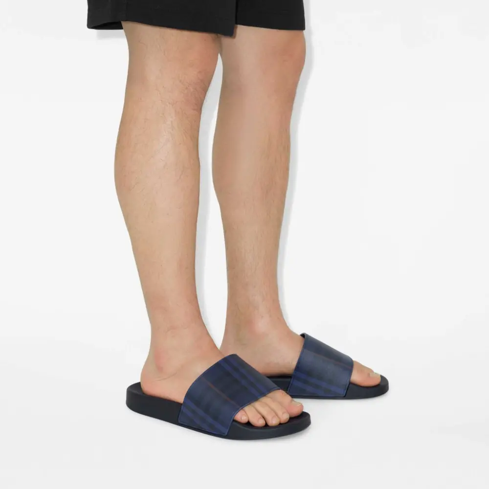 Alternative view of Dép Burberry Check Slides 'Midnight' 81075151
