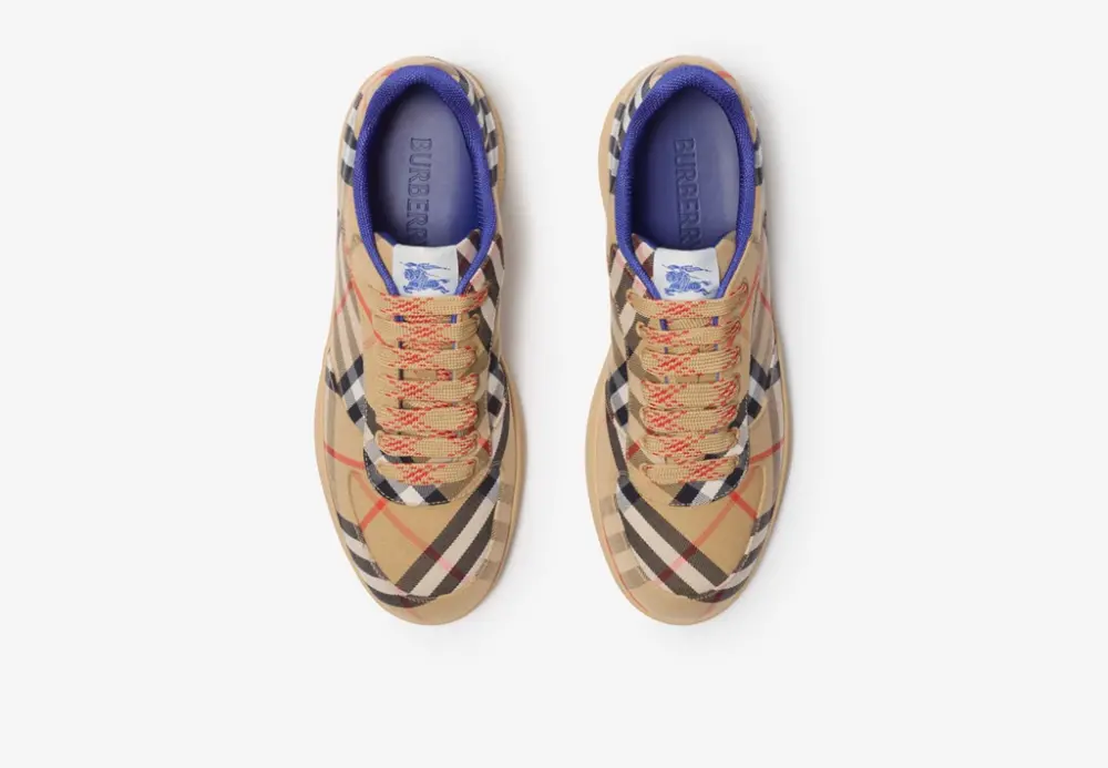 Alternative view of Giày Burberry Check Terrace Sneakers ‘Sand’ 80952761