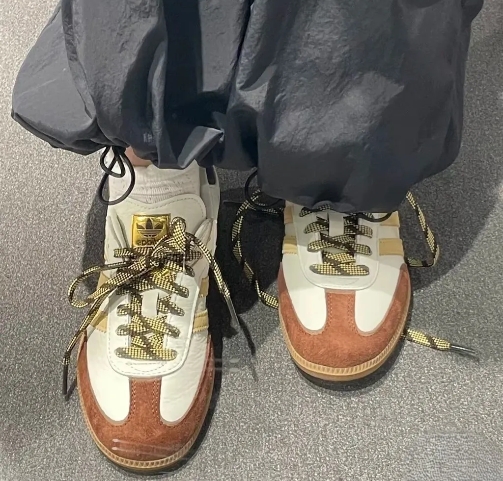 Alternative view of Giày Adidas Originals Samba Casual ‘Brown White’ KI8887