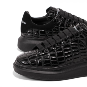 Alternative view of Giày Alexander McQueen Oversized Sneaker ‘Black Crocodile’ 625173-W4MU1-1000