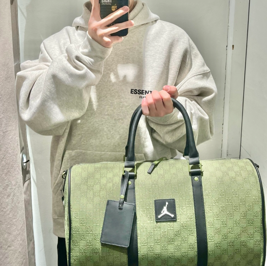 Alternative view of Túi Nike Jordan Monogram Duffle ‘Green’ FJ6787-390