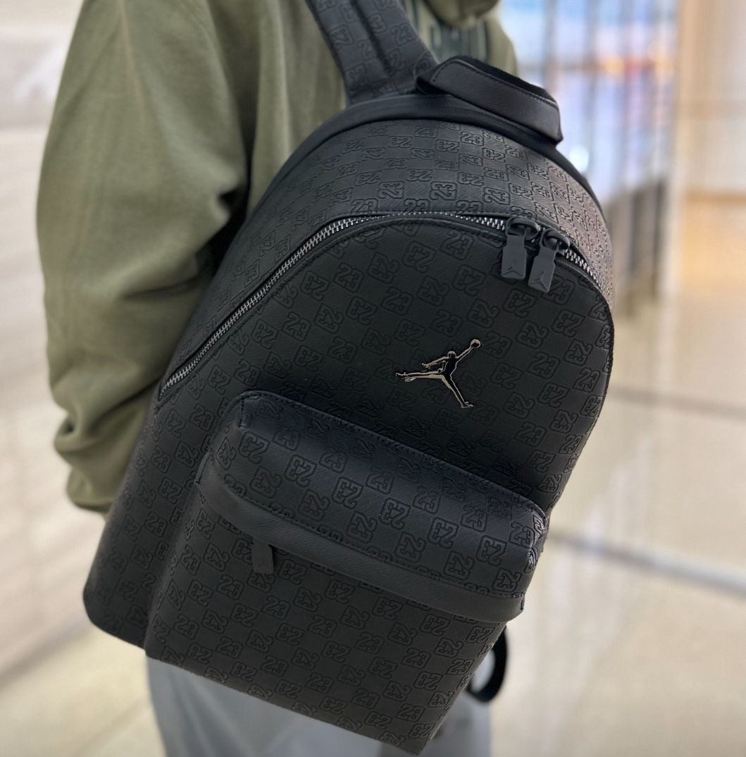 Alternative view of Balo Nike Air Jordan Monogram ‘Black’ HV1621-010