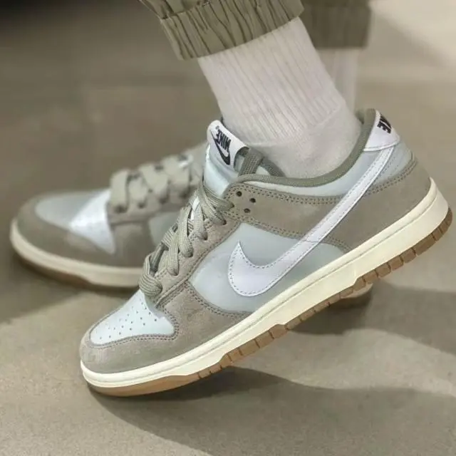 Alternative view of Giày Nike Dunk Low Retro SE 'Light Silver' IB6399-002