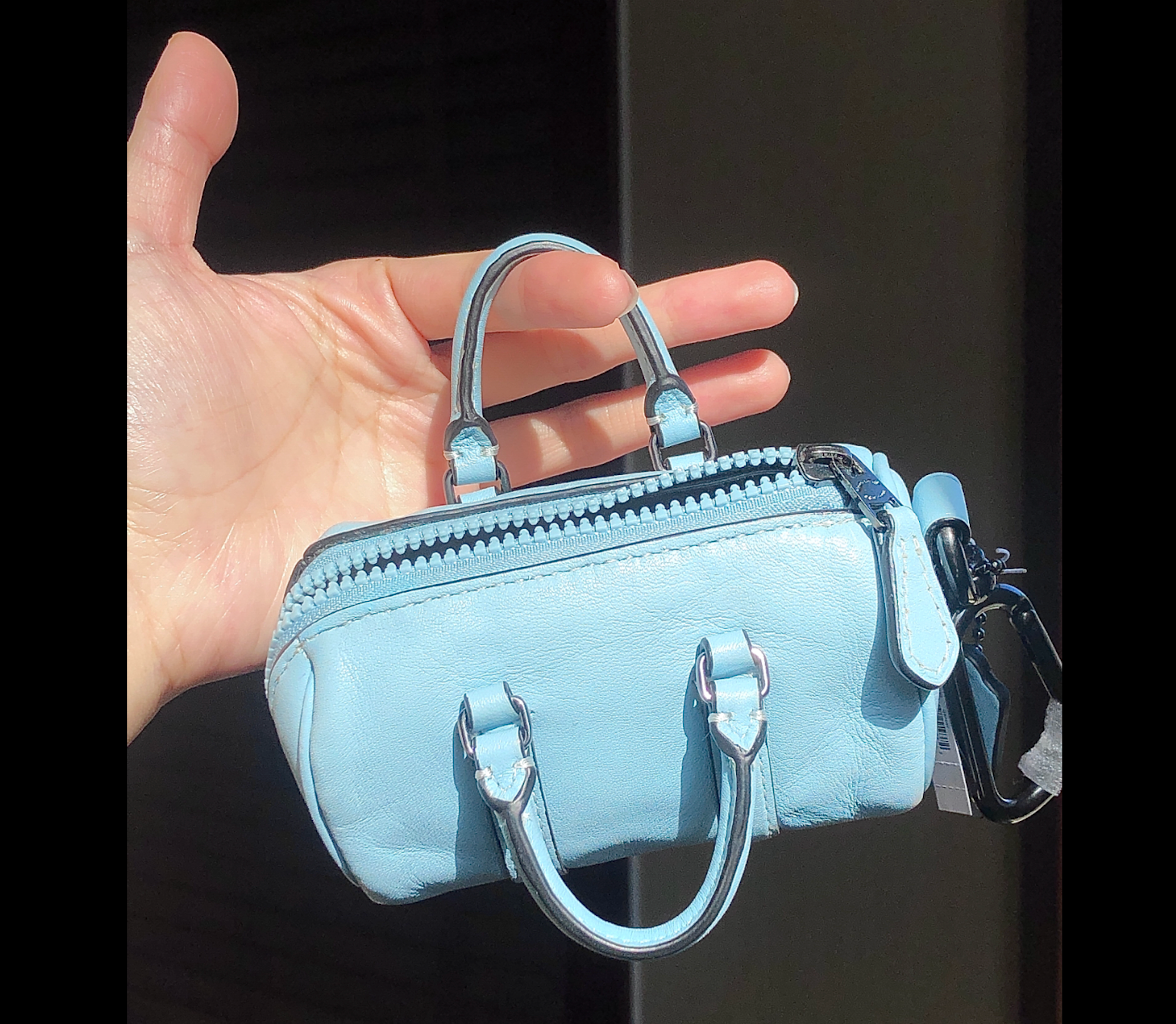 Alternative view of Ví Coach Micro Venturer Key Fob ‘Blue’ C9980-QBPOW