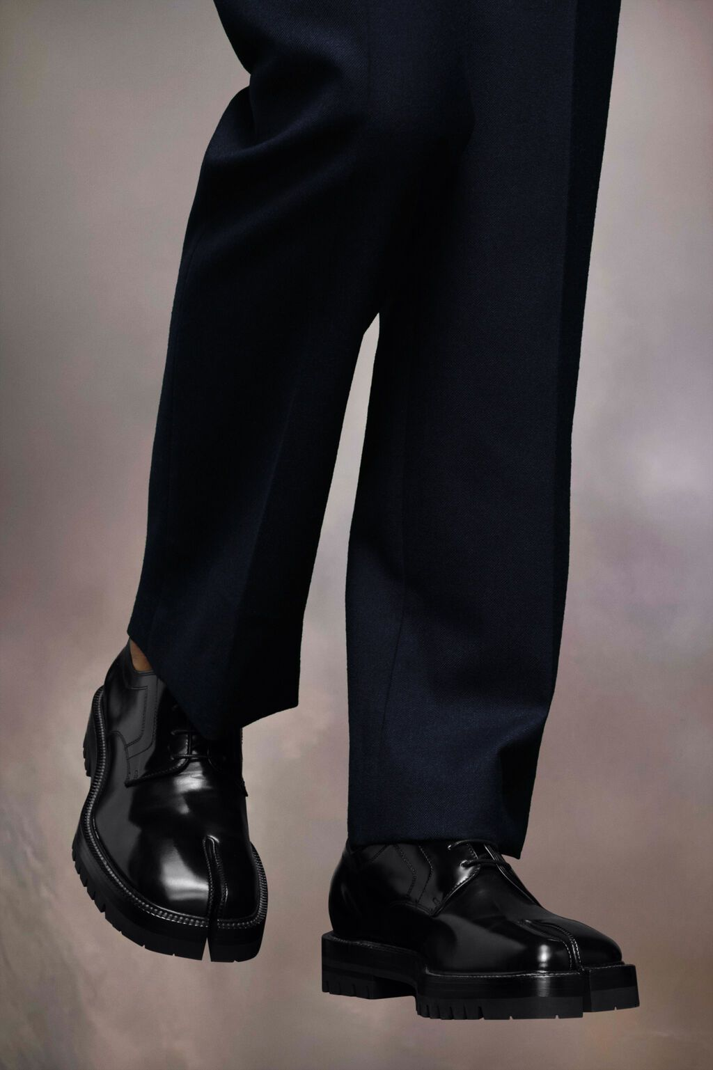 Giày Maison Margiela Tabi Lace-ups 'Black' S57WQ0188P3827H8396 - Ảnh 4