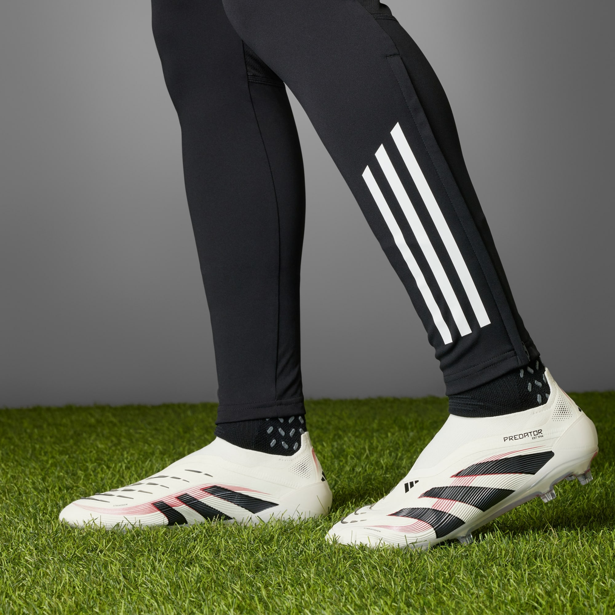 Alternative view of Giày Adidas Predator Elite Laceless FG ‘Goal Hunter Pack’ ID3872