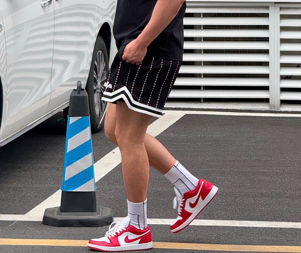 Giày Nike Air Jordan 1 Low ‘Red White’ 553558-166 - Ảnh 3