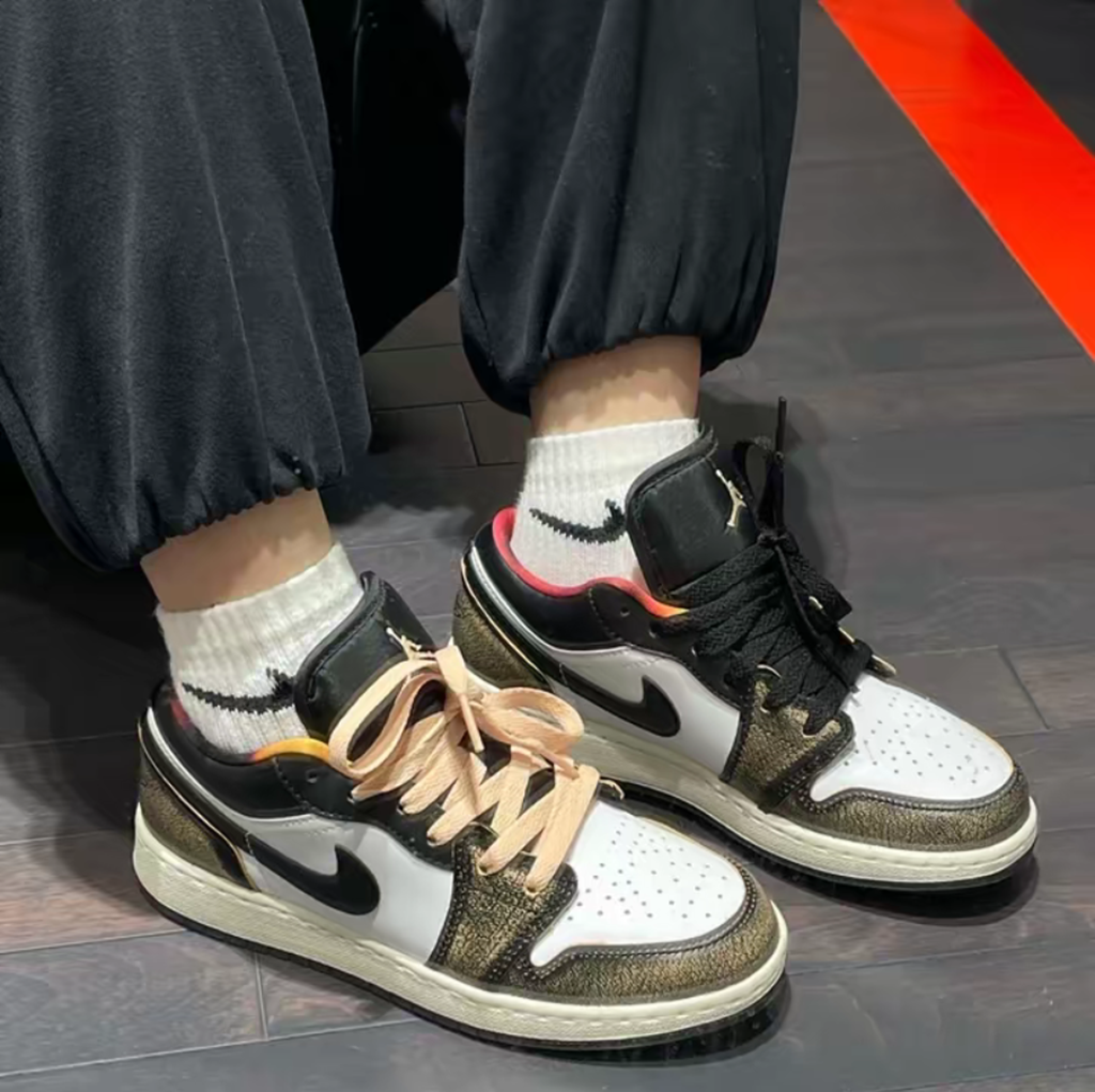 Alternative view of Giày Nike Air Jordan 1 Low SE GS ‘Tan’ DQ8421-001