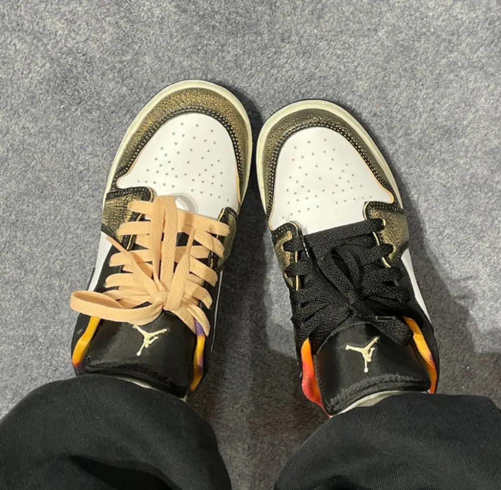 Giày Nike Air Jordan 1 Low SE GS ‘Tan’ DQ8421-001 - Ảnh 4