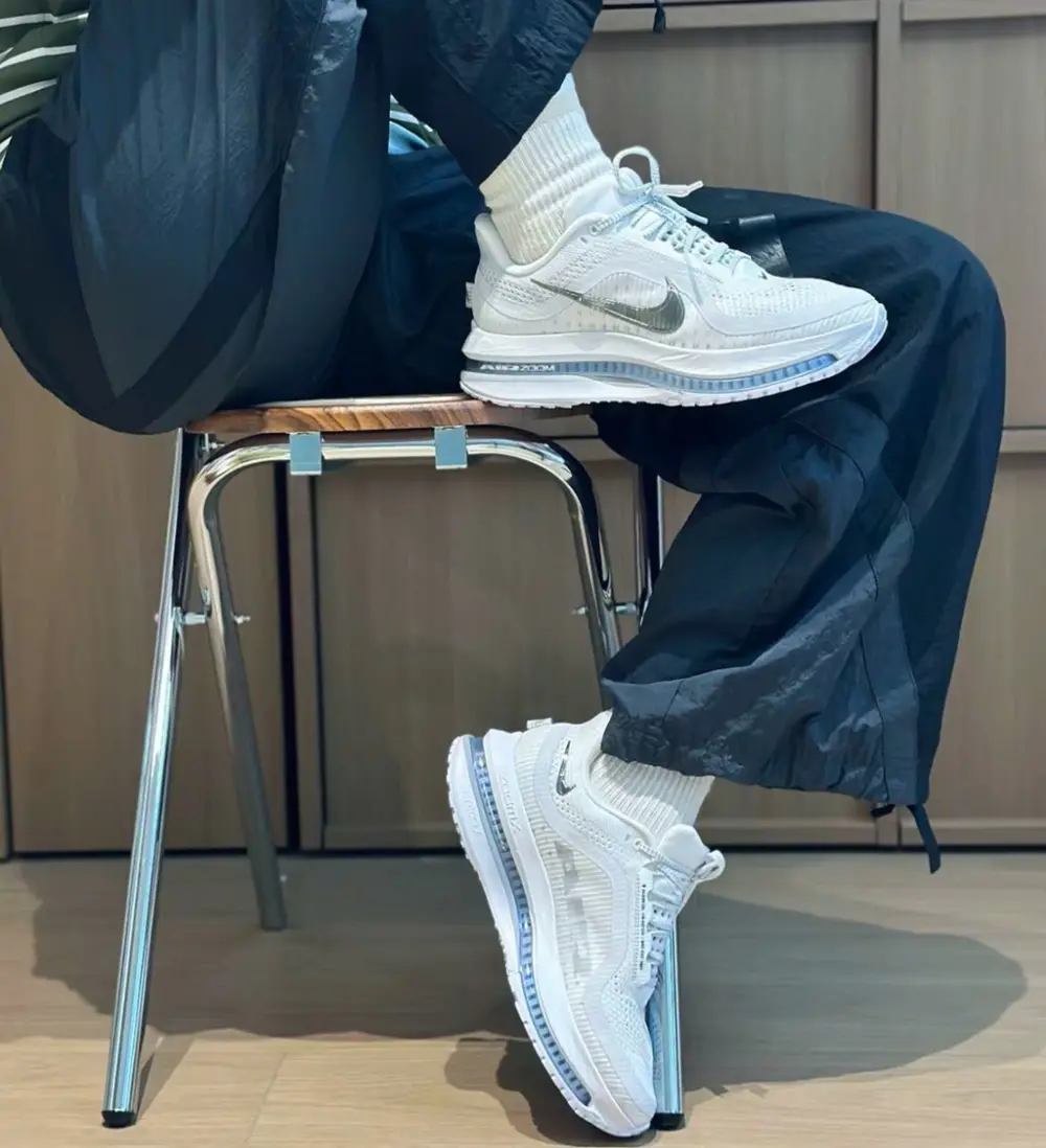 Alternative view of Giày Nike Air Zoom Pegasus Premium 'White' HQ2593-102