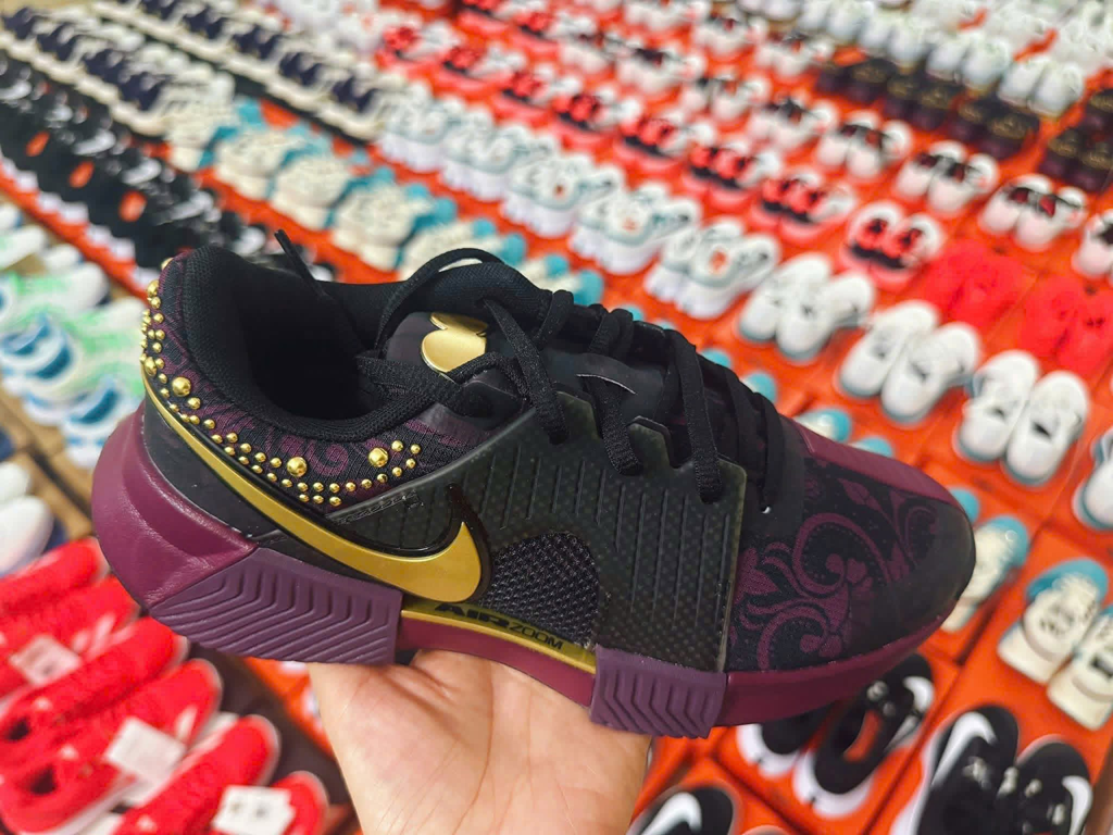 Alternative view of Giày Nike GP Challenge 1 "Naomi Osaka" 'Bordeaux' HQ2553-601