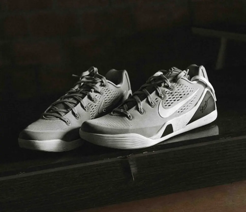 Alternative view of Giày Nike Kobe IX Elite Low EM Protro 'Wolf Grey' IH1401-001