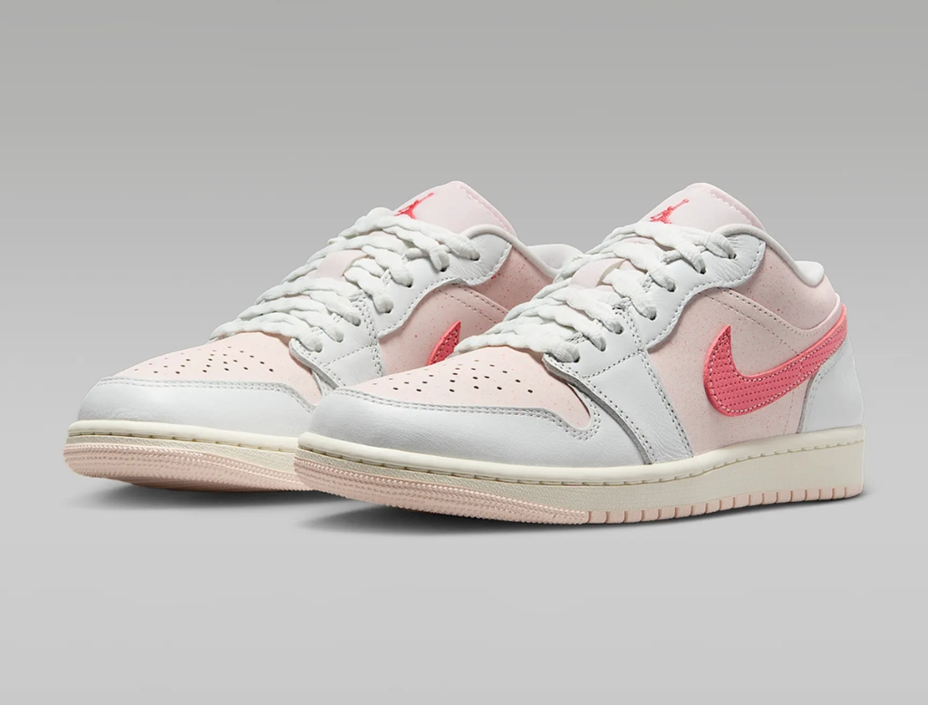 Alternative view of Giày Nike Air Jordan 1 Low ‘Strawberry Milkshake’ IB8156-133