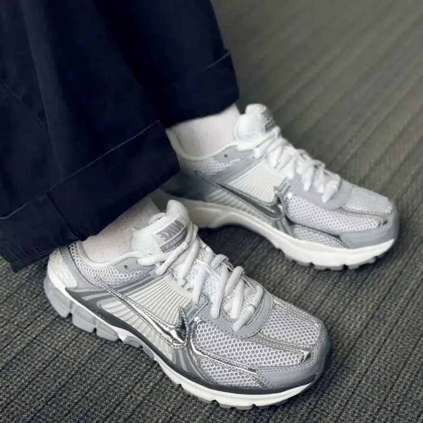 Giày Nike Zoom Vomero 5 'Metallic Silver' IM2219-121 - Ảnh 3