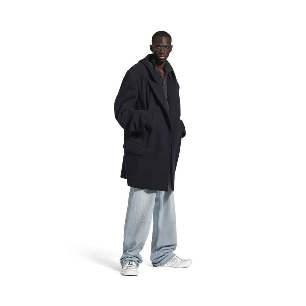 Alternative view of Giày Balenciaga Hamptons Worn-out Trainers 'White' 841765WCURB9141