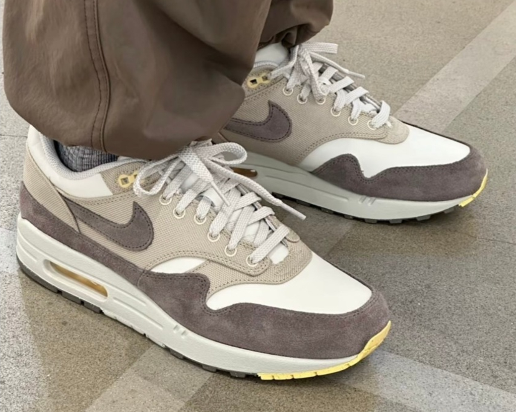 Alternative view of Giày Nike Air Max 1 Premium ‘Cave Stone’ IB6390-001