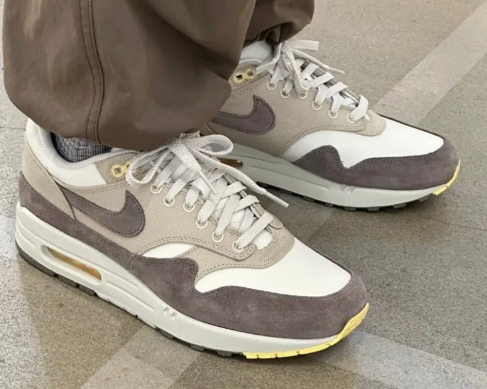 Alternative view of Giày Nike Air Max 1 Premium ‘Cave Stone’ IB6390-001