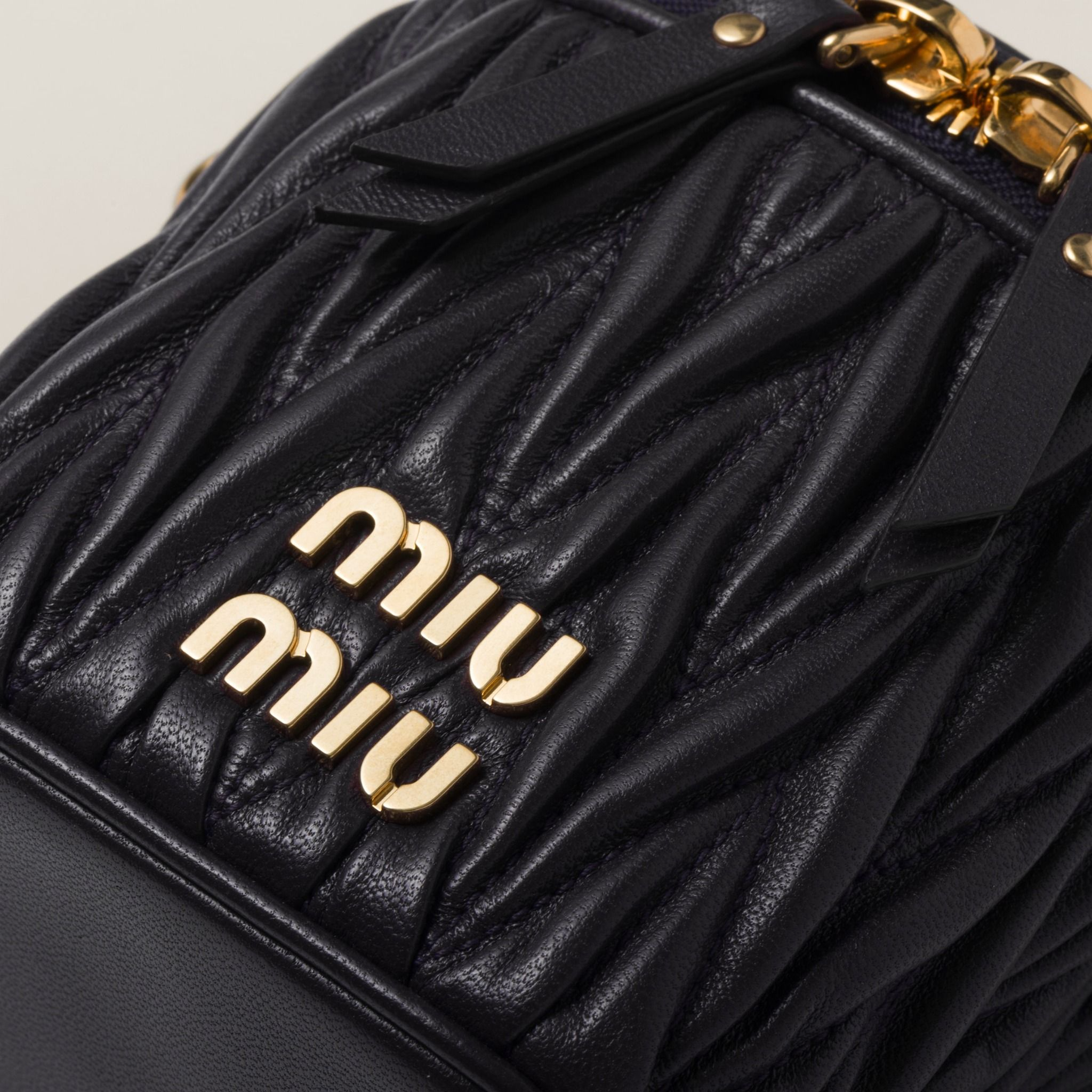 Túi Miu Miu Matelassé Micro Bag 'Black' 5NR018-2FPP-F0002 - Ảnh 5