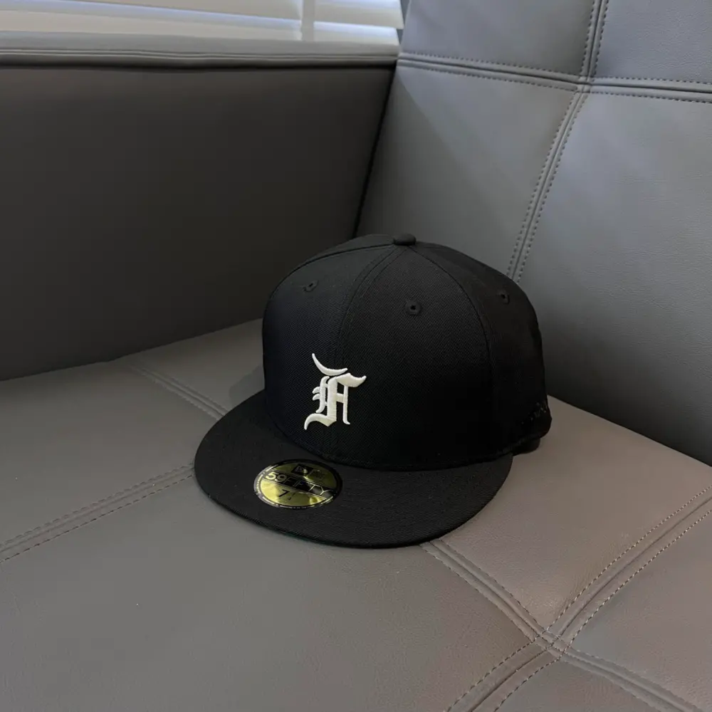 Nón New Era X Fear Of God Essentials 59fifty 'Black' 60185366 - Ảnh 3
