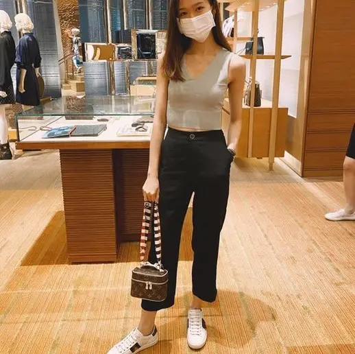 Túi Louis Vuitton Nice Nano Toiletry Pouch Travel Bag Monogram 'Brown' M44936 - Ảnh 7