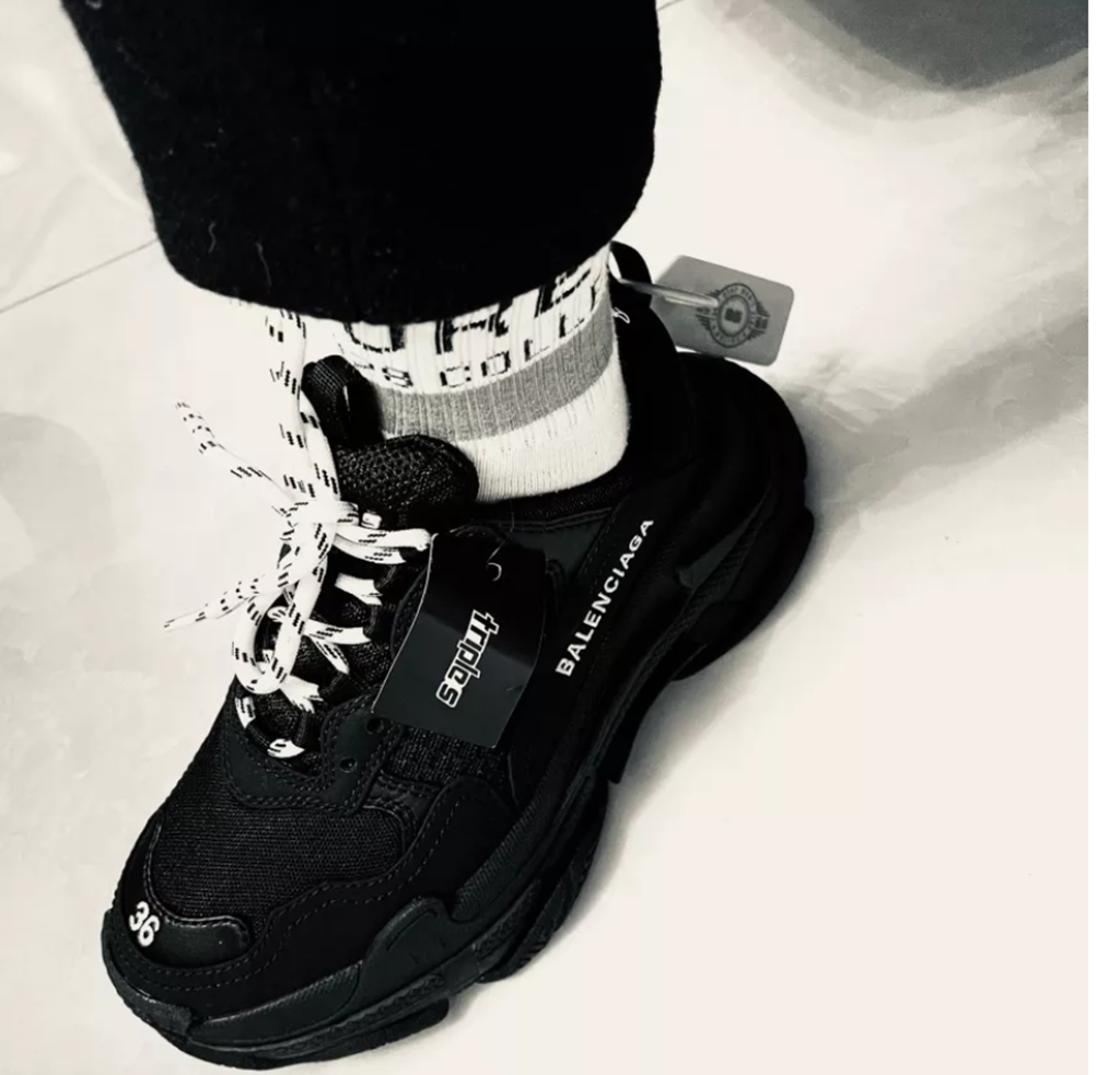 Alternative view of Giày Balenciaga Triple S Trainers 'Black' 524036W2CA11000