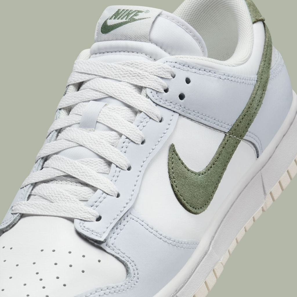 Alternative view of Giày Nike Dunk Low ‘Light Silver Juniper Green’ IM3371-030