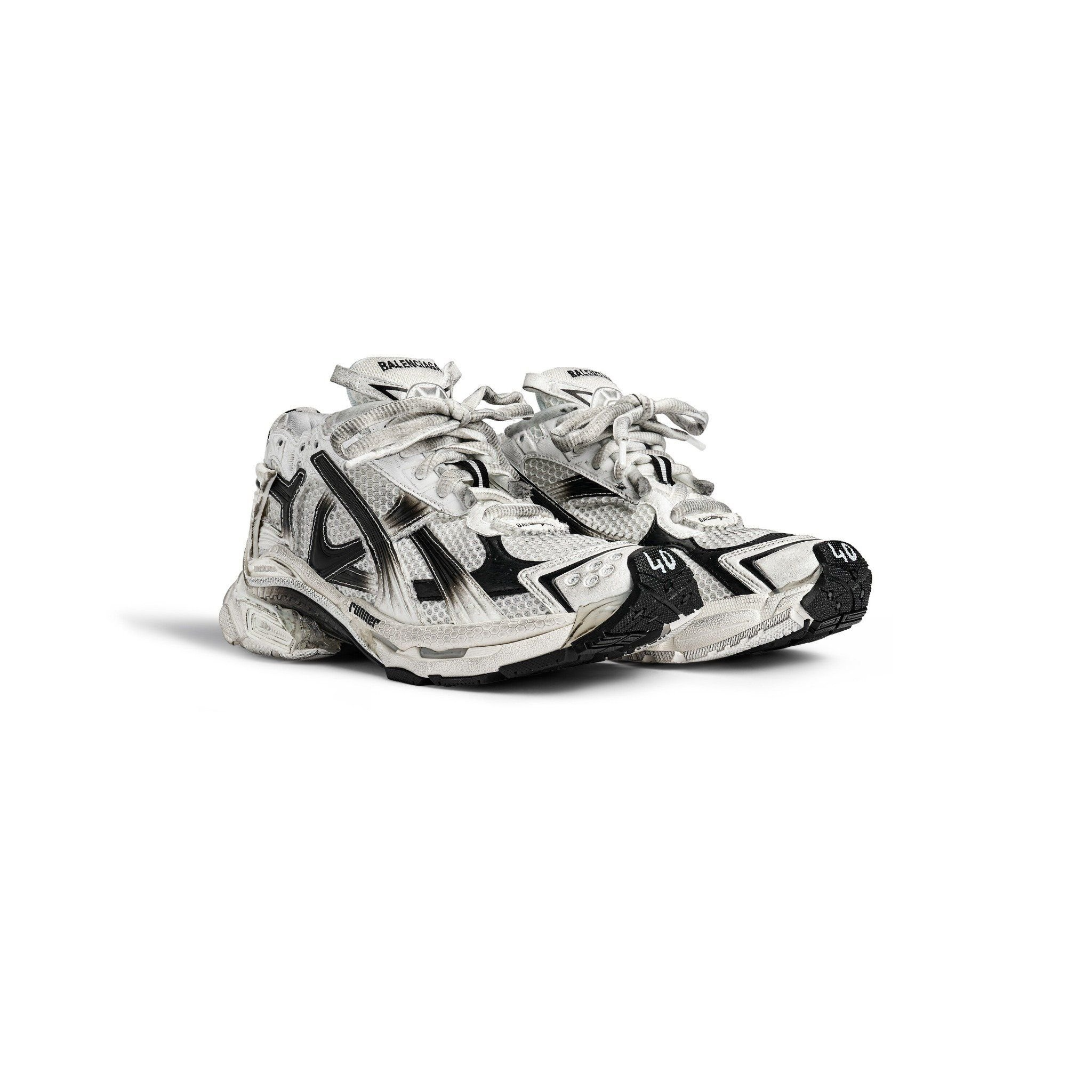 Alternative view of Giày Balenciaga Runner Gradient Trainers 'White Black' 772774WRUNG9010