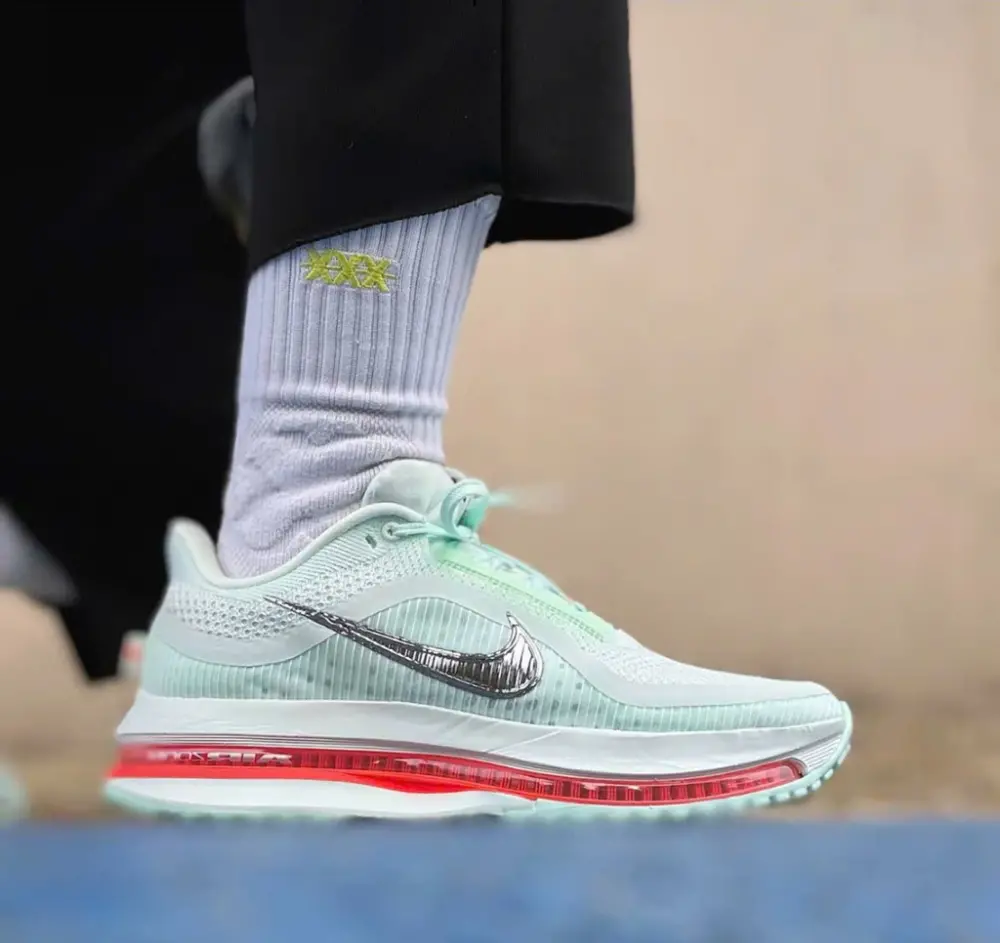 Giày Nike Air Zoom Pegasus Premium 'Barely Green' HQ2592-301 - Ảnh 3