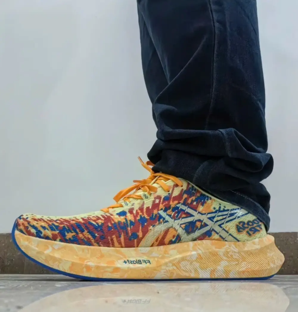 Alternative view of Giày Asics NOOSA TRI 16 'HUDDLE YELLOW' 1011B872-751
