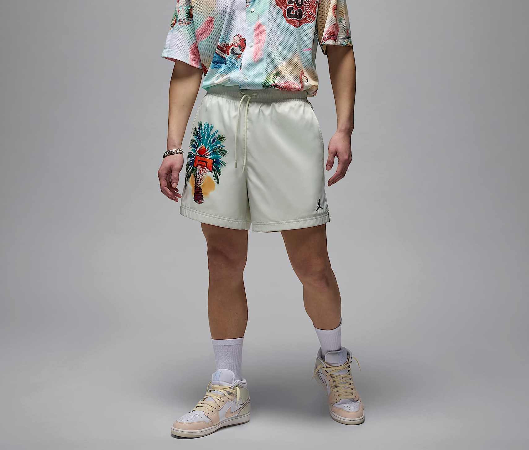 Alternative view of Giày Nike Air Jordan 1 Mid SE ‘White Peach’ HJ6654-100