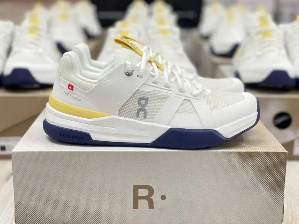 Giày On Roger Clubhouse Pro ‘White and Currant’ 3YE10014013 - Ảnh 6