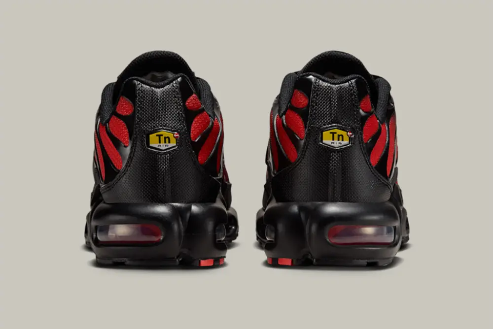 Giày Nike Air Max Plus ‘Black Noble Red’ DM0032-021 - Ảnh 4