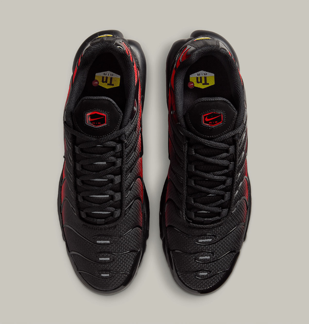 Alternative view of Giày Nike Air Max Plus ‘Black Noble Red’ DM0032-021