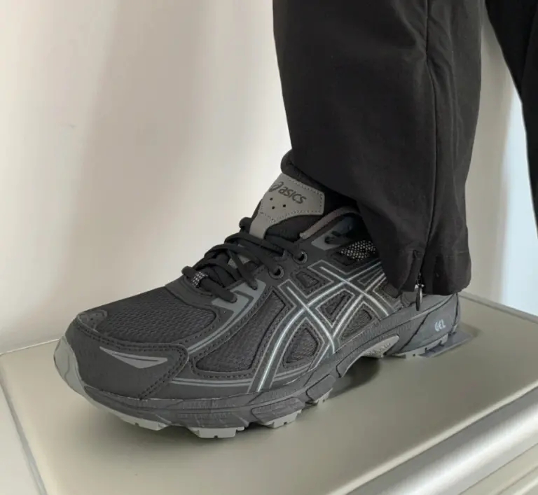 Alternative view of Giày Asics Gel-Venture 6 ‘Black’ 1011B550-001