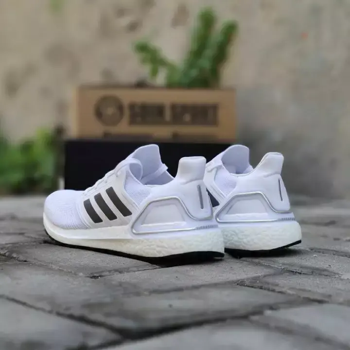 Alternative view of Giày Adidas UltraBoost 20 ‘Cloud White Night Metallic Dash Grey’ EG0783