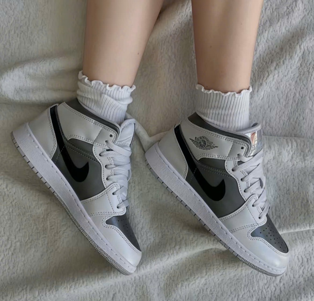 Alternative view of Giày Nike Jordan 1 Mid SE ‘Inspired by the Greatest’ HV4400-014