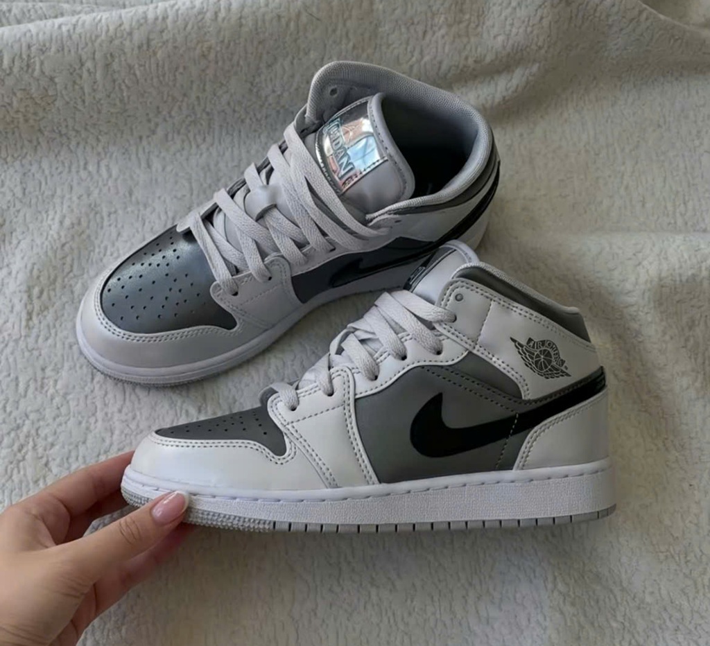 Giày Nike Jordan 1 Mid SE ‘Inspired by the Greatest’ HV4400-014 - Ảnh 3