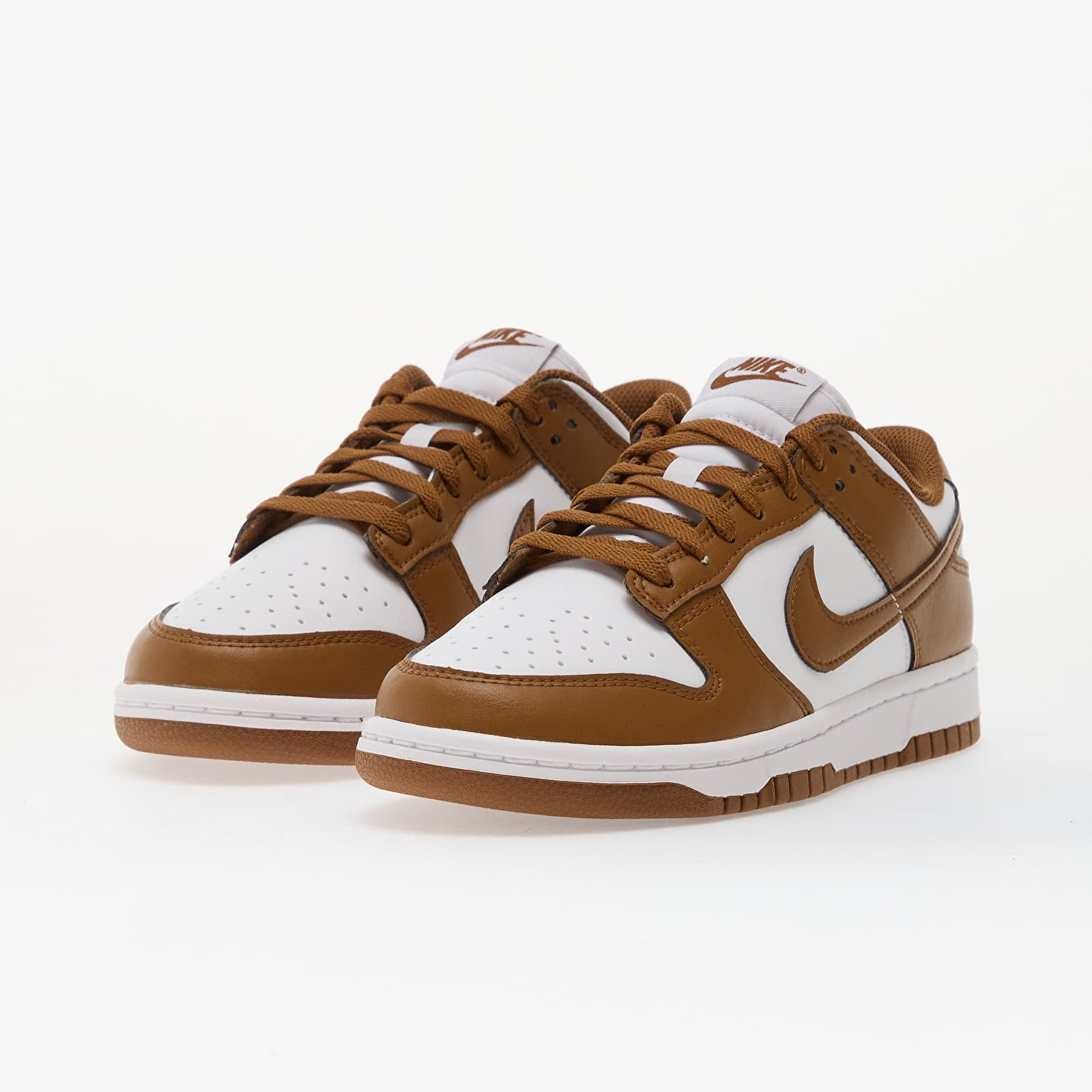 Alternative view of Giày Nike W Dunk Low ‘Sail’ IM6572-101