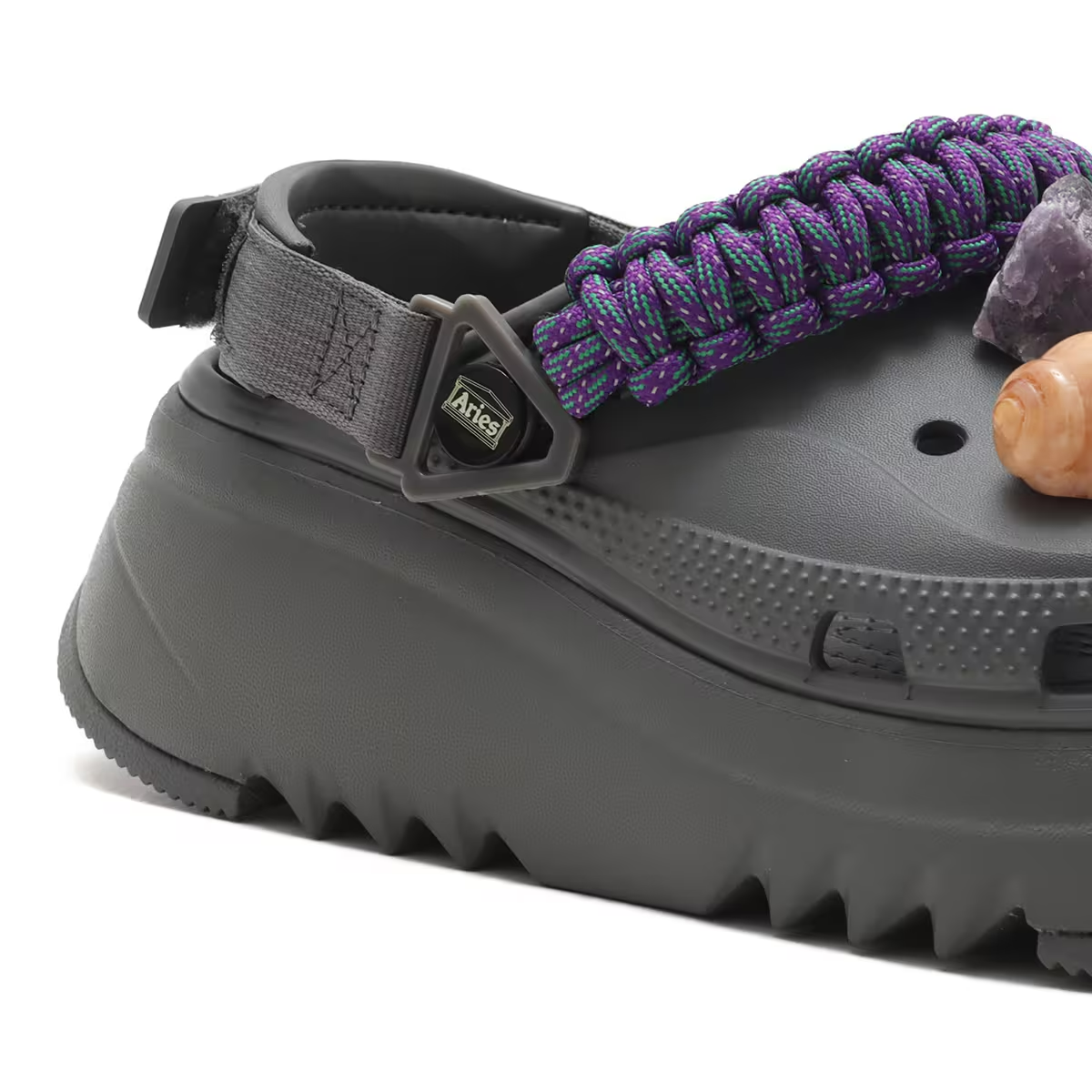 Alternative view of Giày Crocs Classic Hiker Xscape ‘Aries Slate Grey’ 208683-0DA